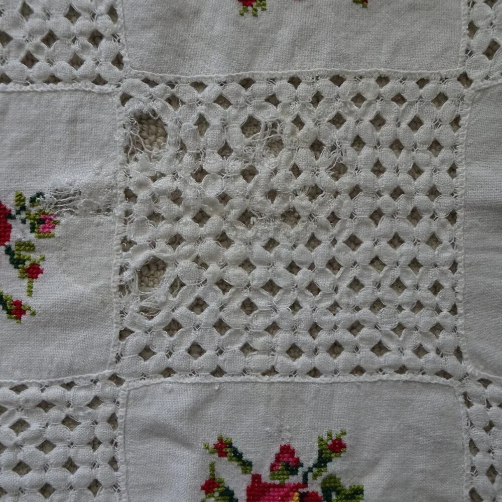 Vintage Handmade Tablecloth 76